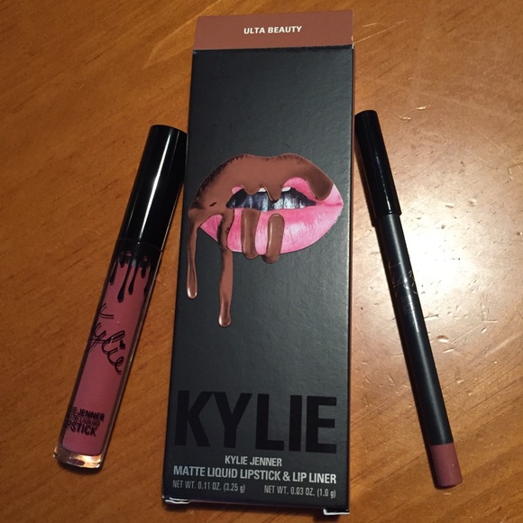 Kylie Jenner Matte Liquid Lipstick & Lip Liner 👄